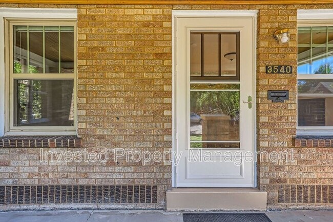 Photo - 3540 Newton St House