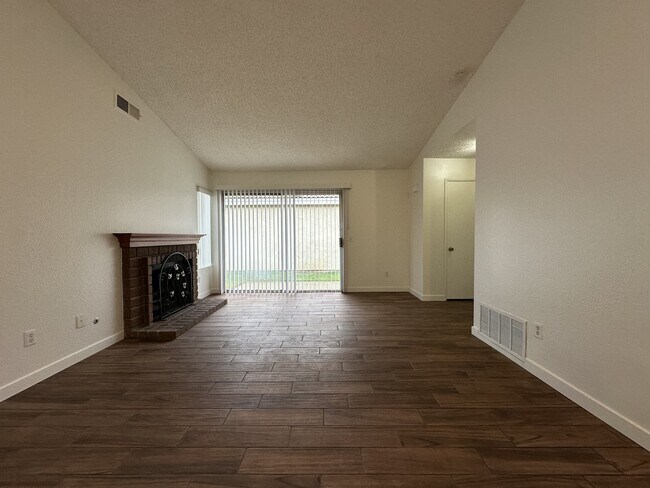 Foto del edificio - 2752 Moose Creek Ln