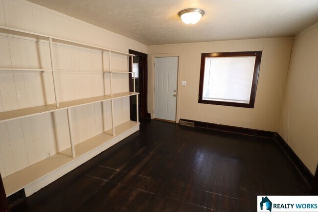 Foto del edificio - Charming Two Bedroom Home