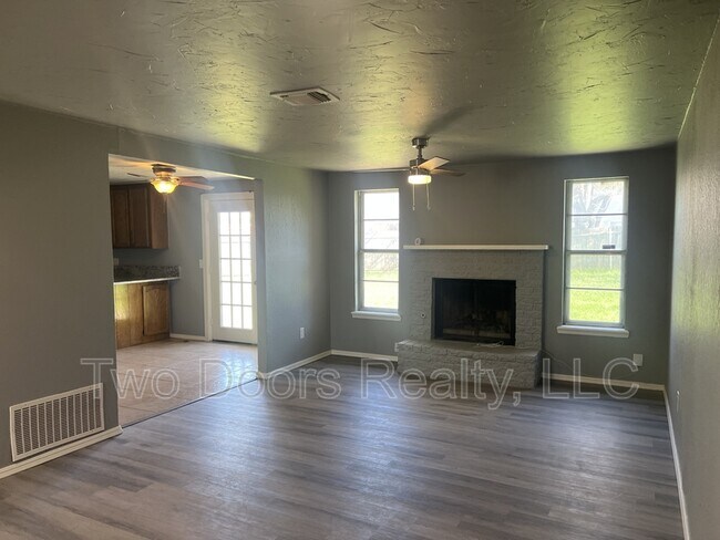 Building Photo - 1101 Teal Pl