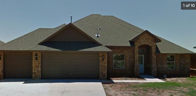 Building Photo - 3009 Line Dr