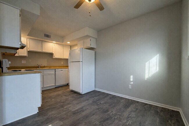 Foto del edificio - 2501 E 50th St