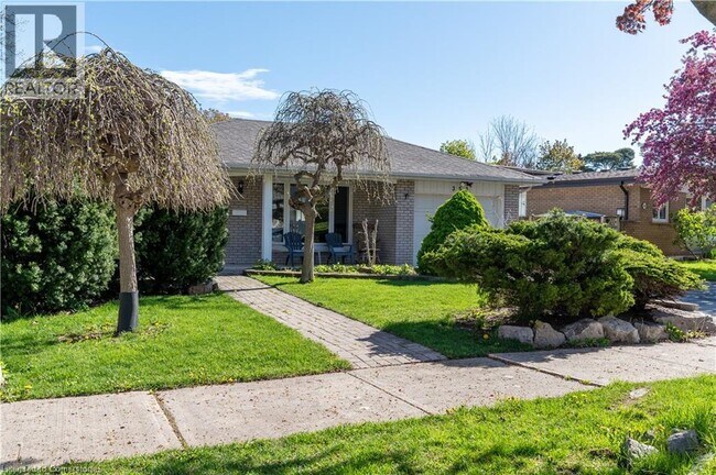 Building Photo - 353 Melores Dr