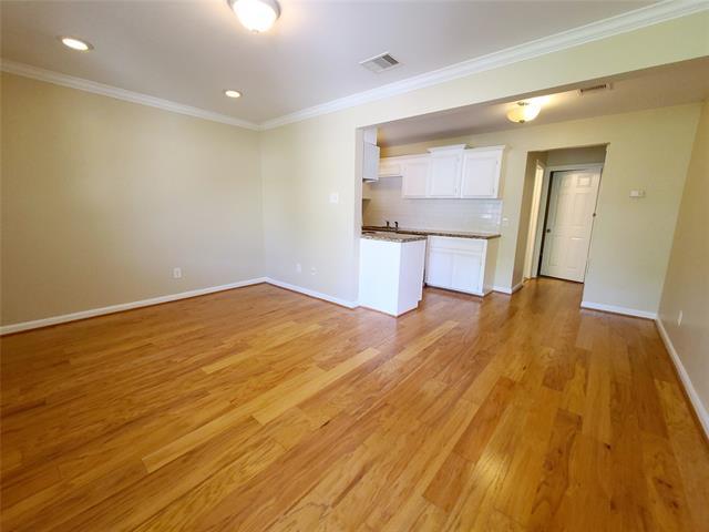 Building Photo - 4931 Junius St