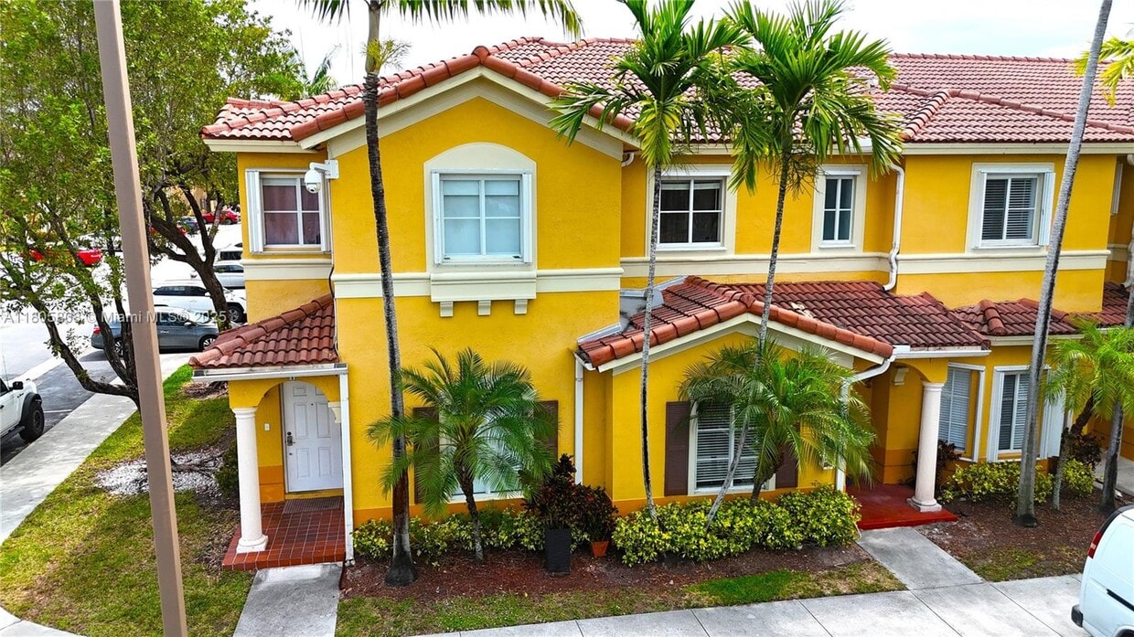 Primary Photo - 8305 NW 108th Ave