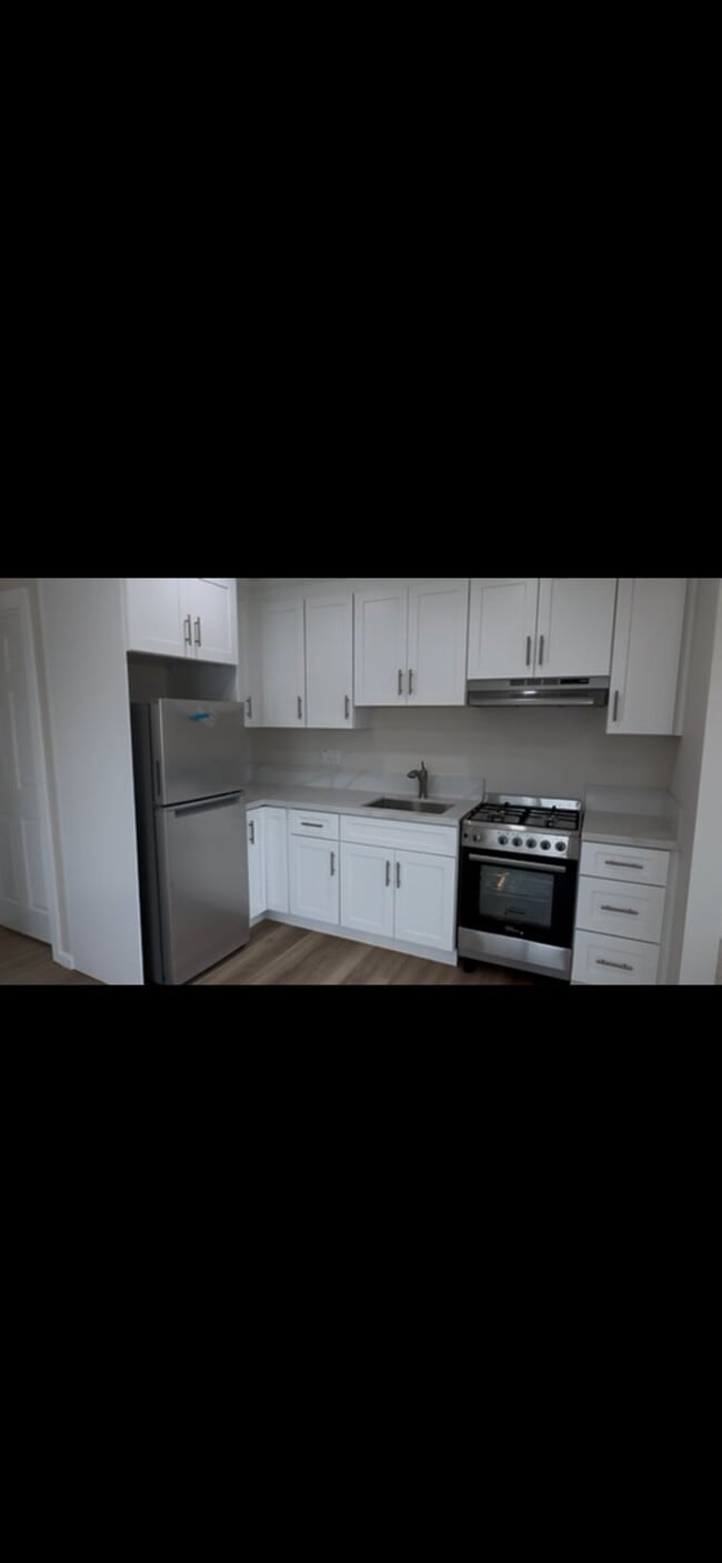 Building Photo - 14715 Mesa Dr