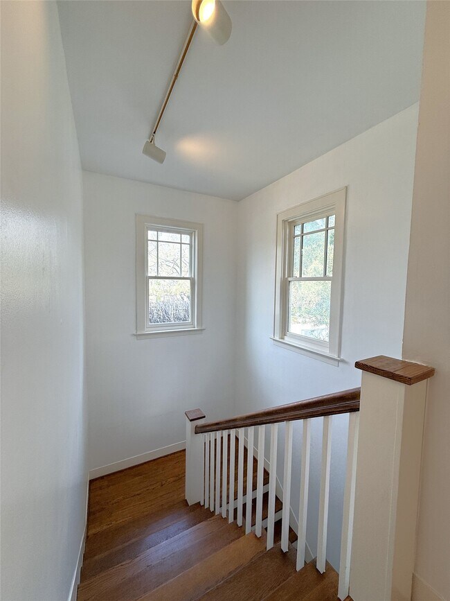 Foto del edificio - 2311 Wroxton Rd