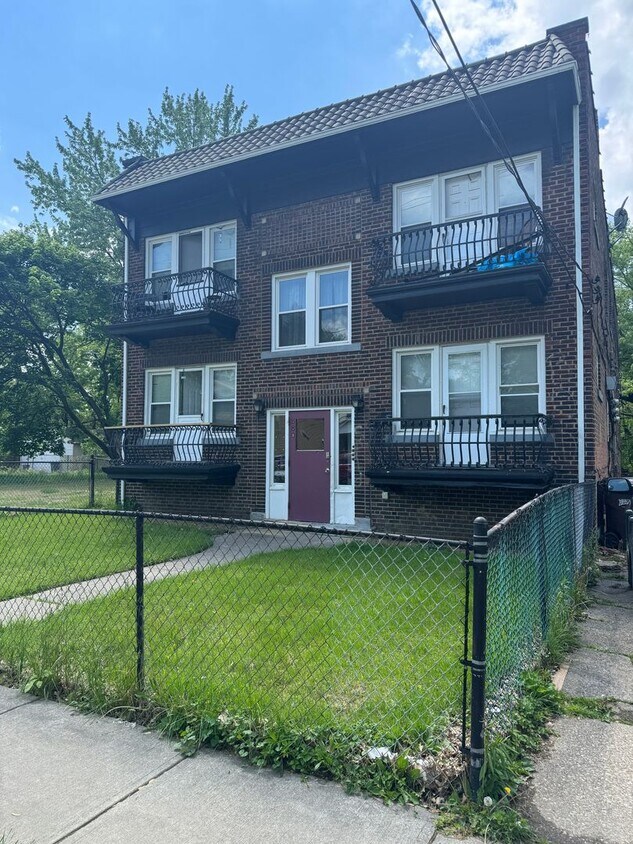 Foto principal - 880 E 144th St
