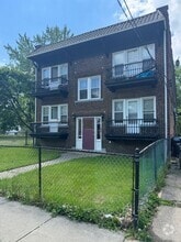Building Photo - 880 E 144th St