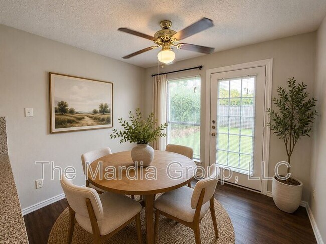 Building Photo - 13222 Fall Manor Dr