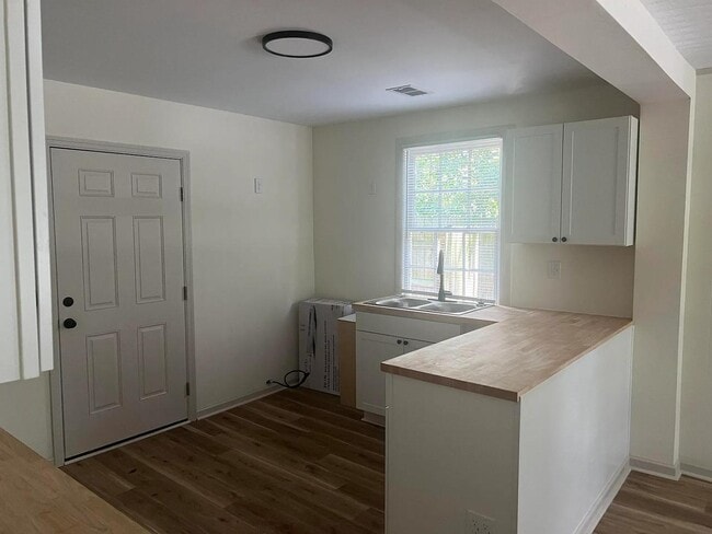 Foto del edificio - 1815 Jenkins St