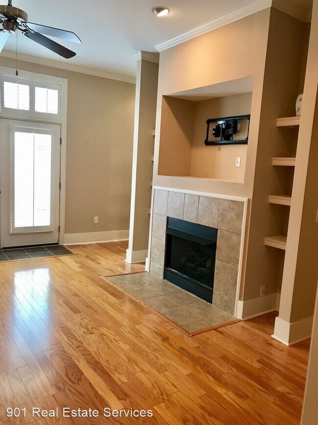 Building Photo - 2 br, 2.5 bath House - 615 Denmark Drive #204