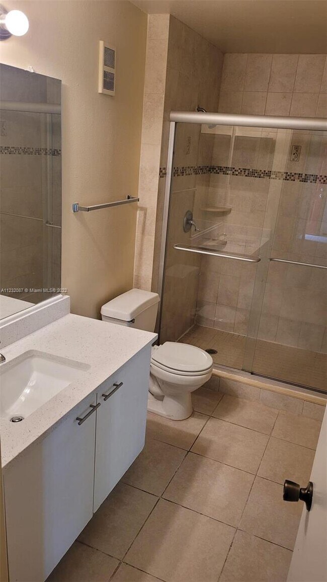 Foto del edificio - 4871 Via Palm Lakes