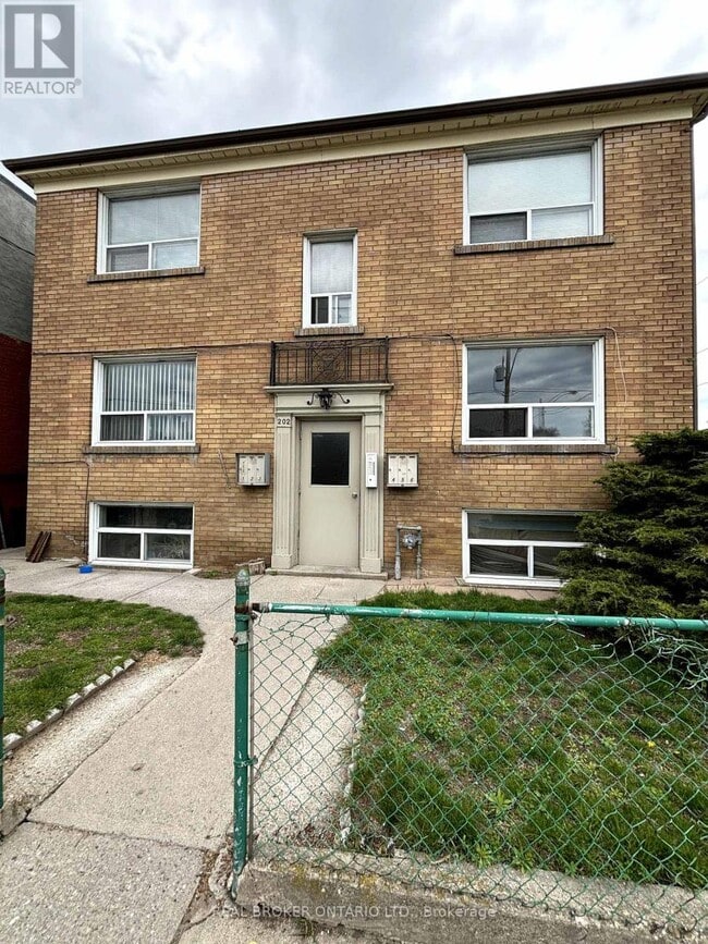 Building Photo - 204 O'Connor Dr
