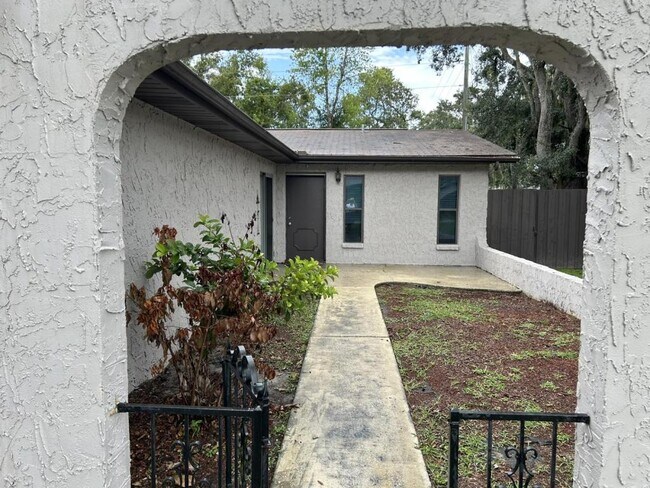 Building Photo - 1309 Malone Ave
