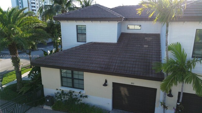 Foto del edificio - 843 S Ocean Blvd