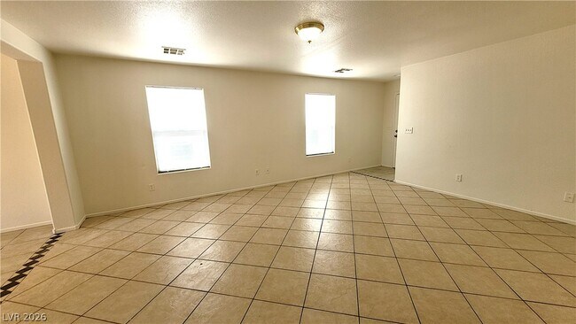 Foto del edificio - 5745 W Dewey Dr