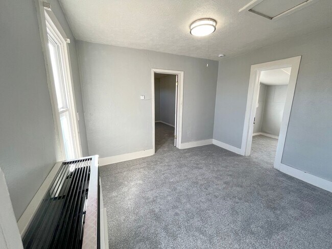 Building Photo - Cute 1-bedroom home in the heart of old Br...