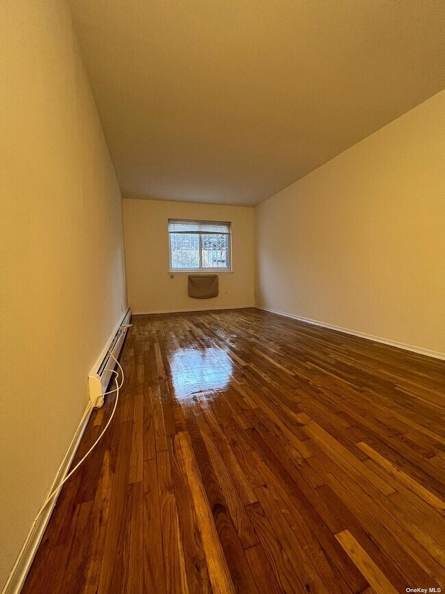 Foto del edificio - 23-37-37 37th St