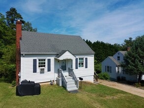Building Photo - 1505 Broad Ave