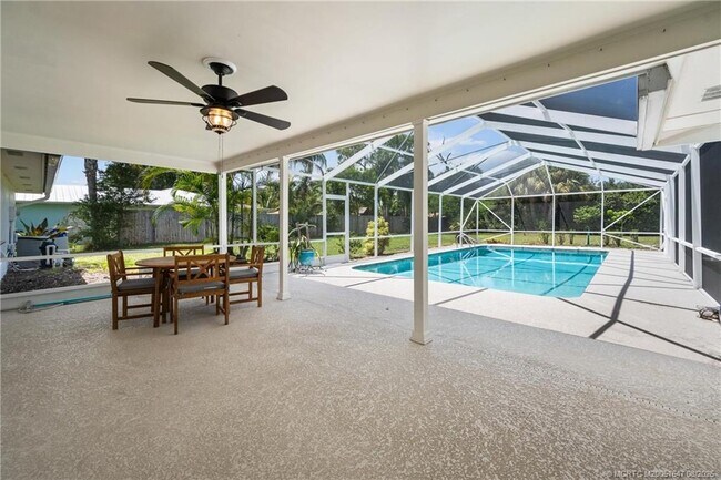 Foto del edificio - 1119 NW Fork Rd