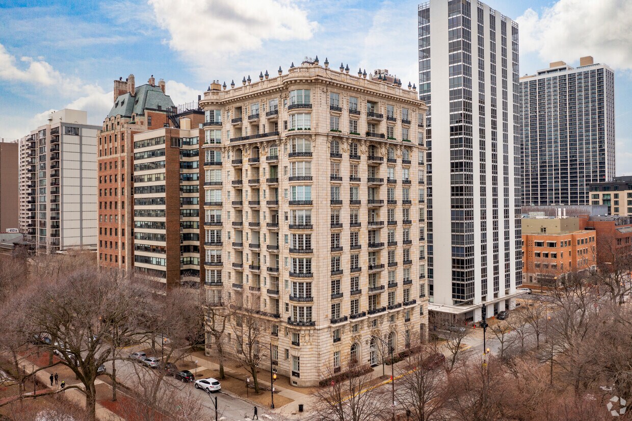 Foto principal - 1550 N State