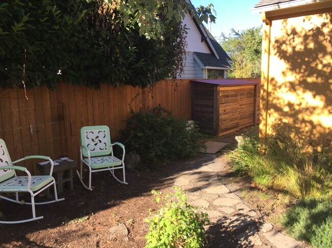 Foto del edificio - 5237 N Haight Ave