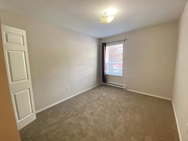 Building Photo - 315 Hecate St