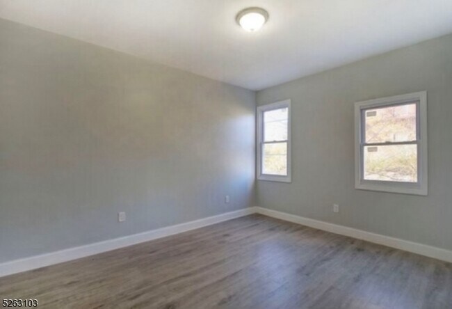 Building Photo - 76 Highland Ave