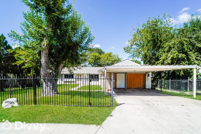 Foto principal - 2623 Lakeledge