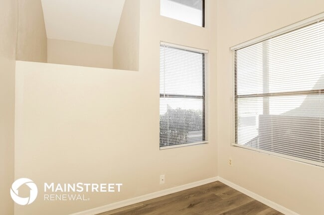 Building Photo - 6713 W Aire Libre Ave