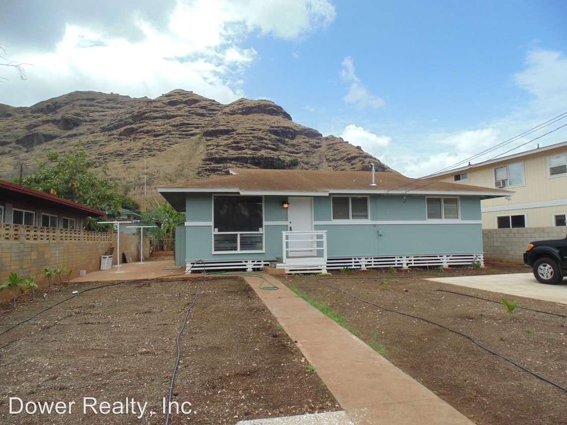 Primary Photo - 3 br, 1.5 bath House - 87-245 Hookele Street