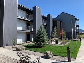 Building Photo - 3234 N 27th Ave