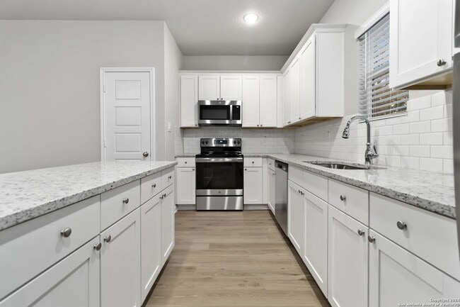 Building Photo - 8335 Runner Rdg