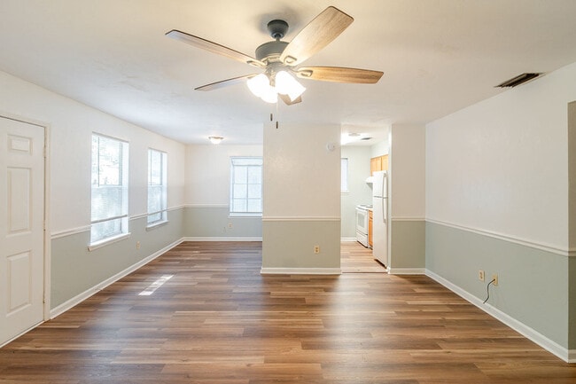 Building Photo - 1818 Sylvan Ct