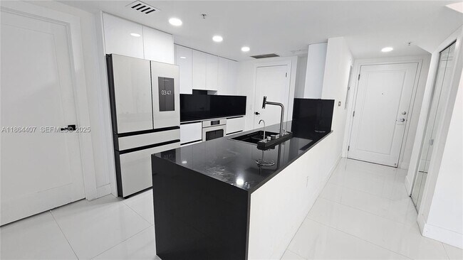 Foto del edificio - 1861 NW N River Dr