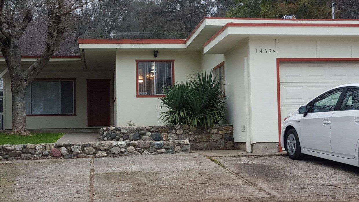 Primary Photo - 14634 Palmer Ave