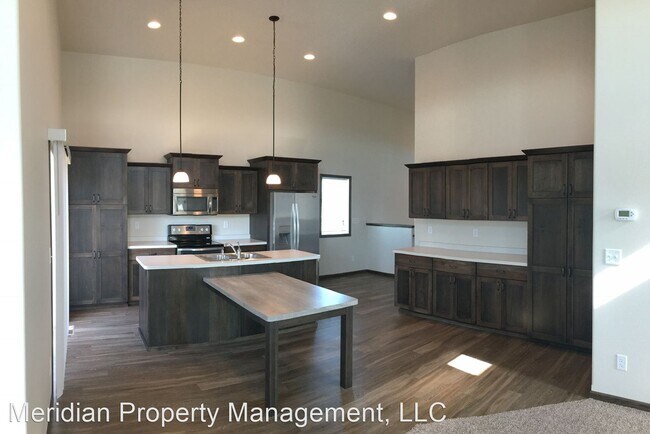 Building Photo - 3 br, 3 bath House - 6096 Autumn Dr