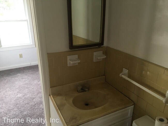 Building Photo - 3 br, 1.5 bath House - 195 S Shiloh Farm Road