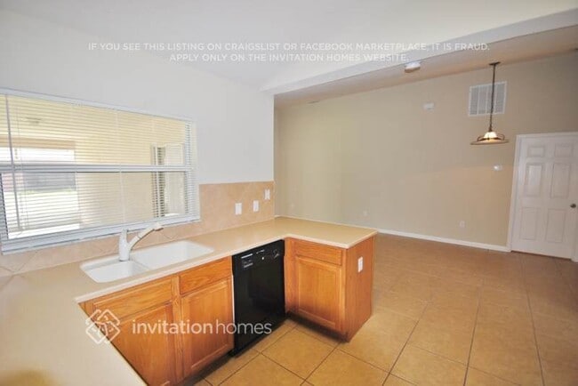 Foto del edificio - 427 Biscayne Ave NW