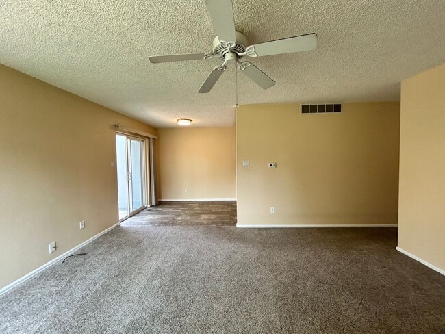 Building Photo - 2 Bedroom South Boulder Condo Available fo...