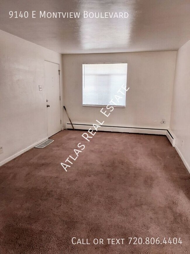 Foto del edificio - Fantastic Two Bedroom One Bath on Montview!!!