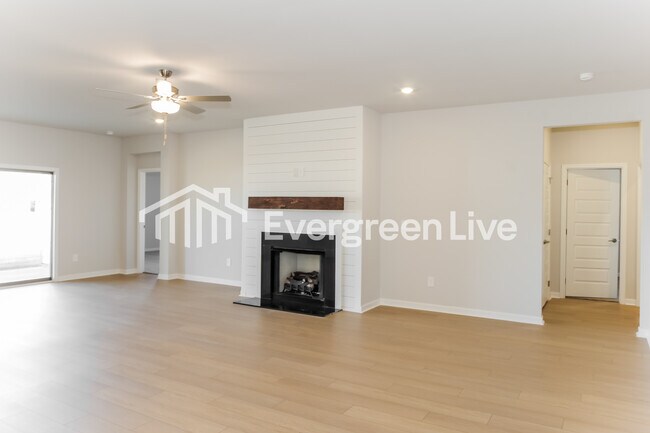 Building Photo - 103 Ashby Pond Dr