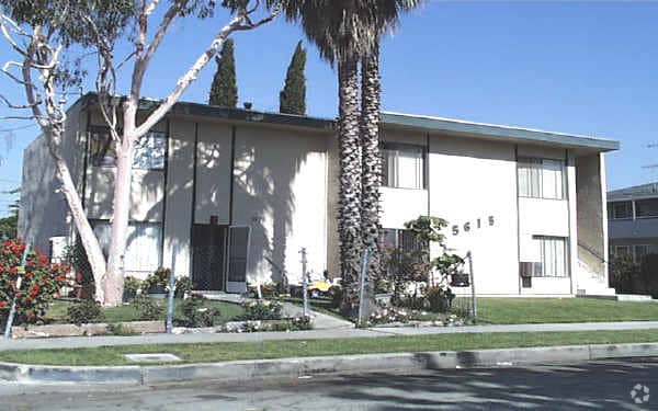 Foto del edificio - 5615 Satsuma Ave