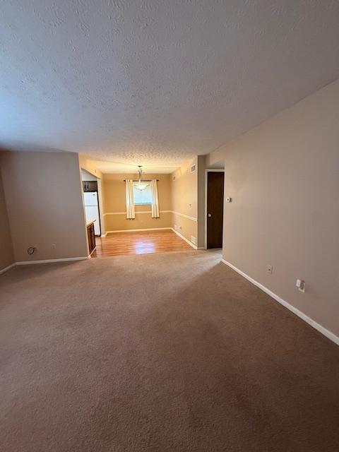 Foto del edificio - 6385 Catawba Dr