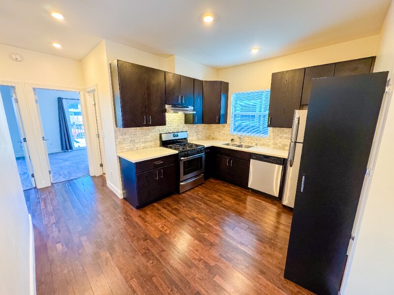 Foto principal - 835 35th St