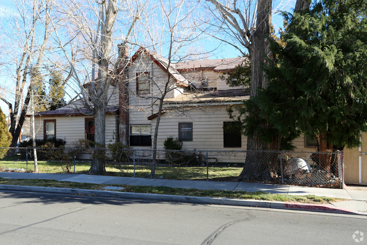 Building Photo - LaRue Apartments