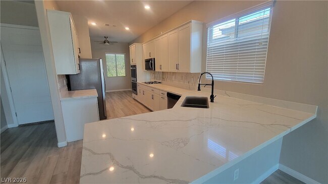 Foto del edificio - 4172 Peaceful Meadow St