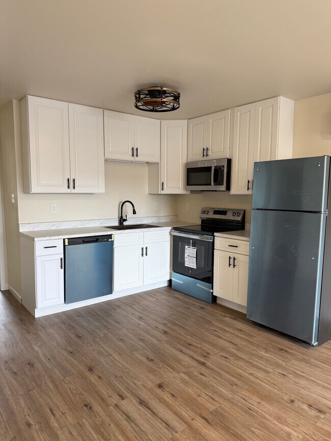Foto del edificio - Newly Renovated 2BR in Downtown Myersville!