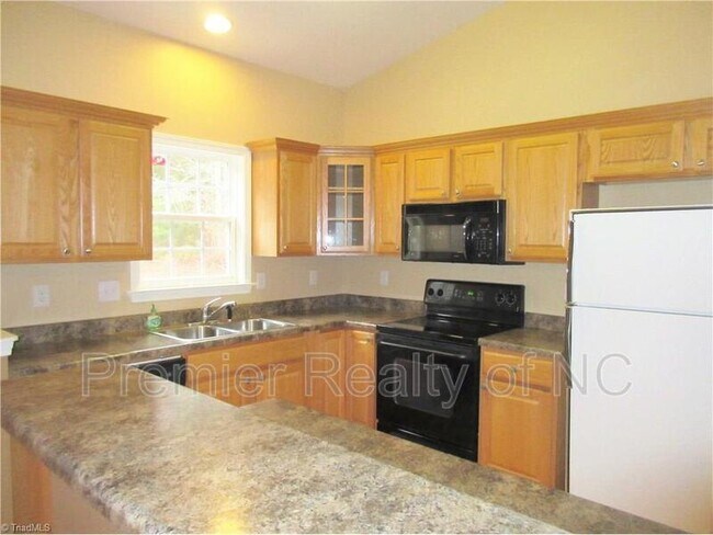 Building Photo - 177 Elisha Creek Dr